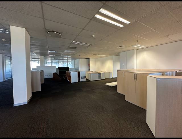 551M² OFFICE TO LET IN SANDTON CENTRAL